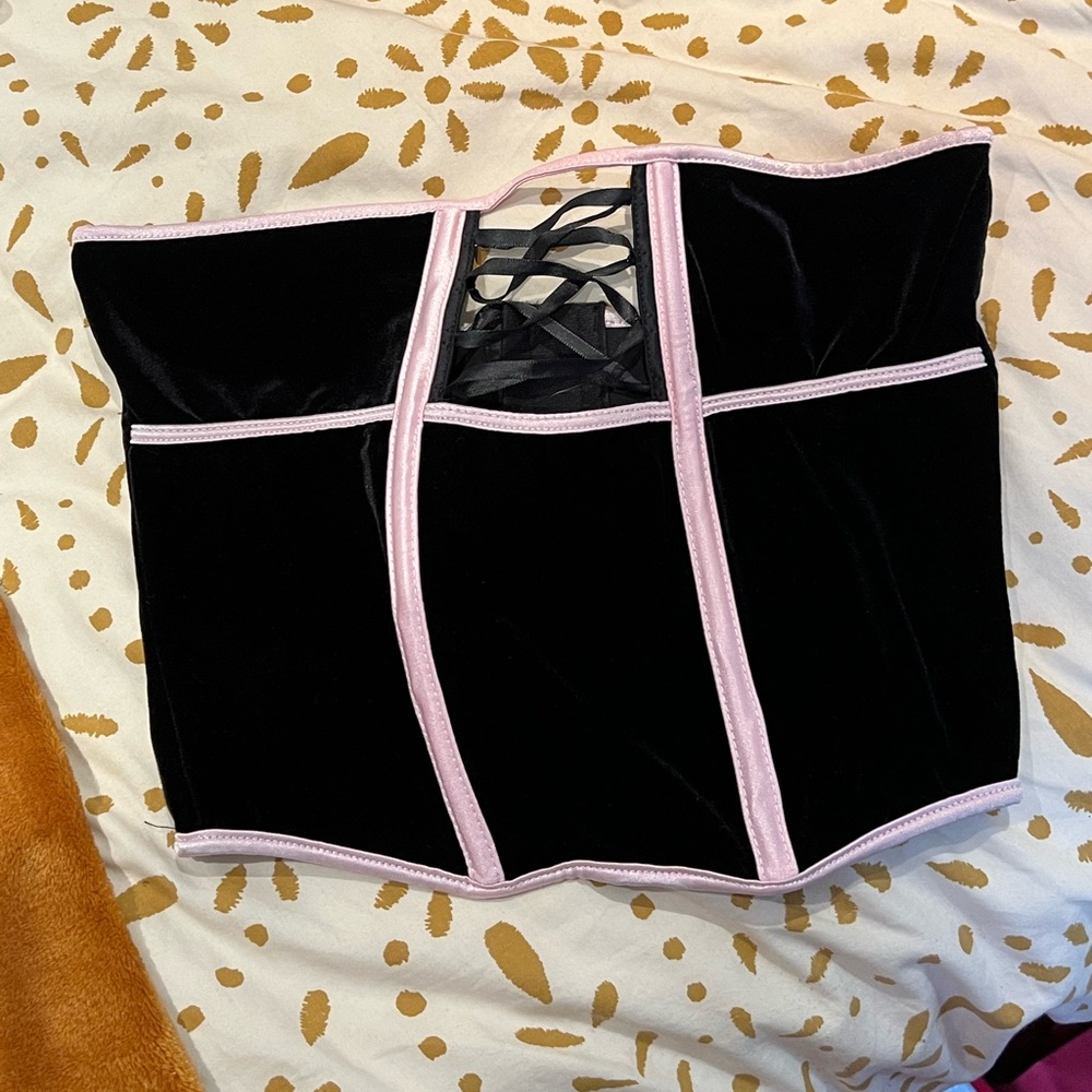 Coquette Black/Pink Corset
